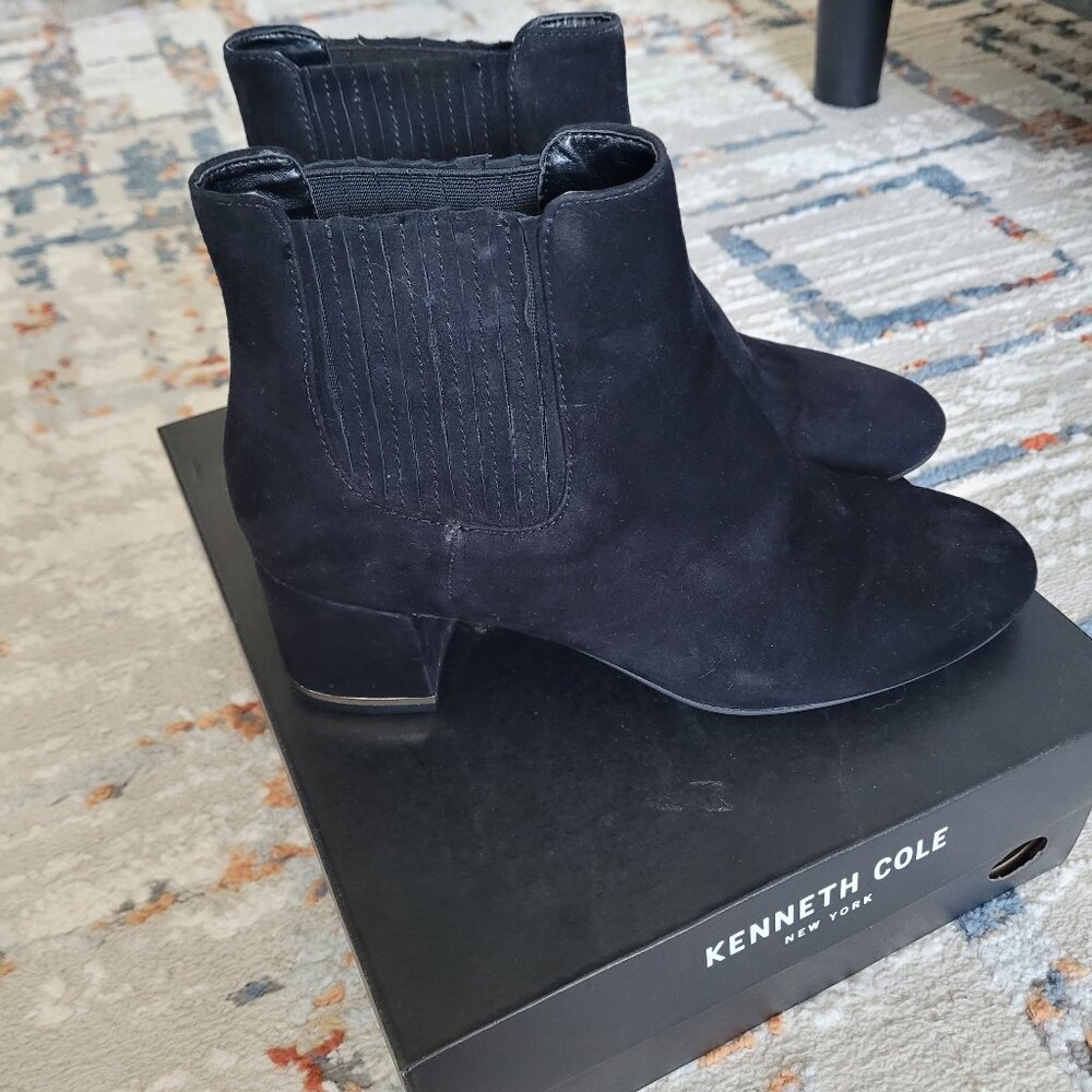 Kenneth Cole Women Black Suede Edina bootie Ankle Boot block heel Sz 8